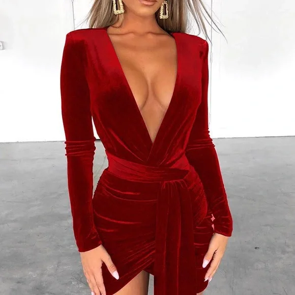 strapless open back dress Strapless Velvet Cocktail Dress 6 / Noir main image 0